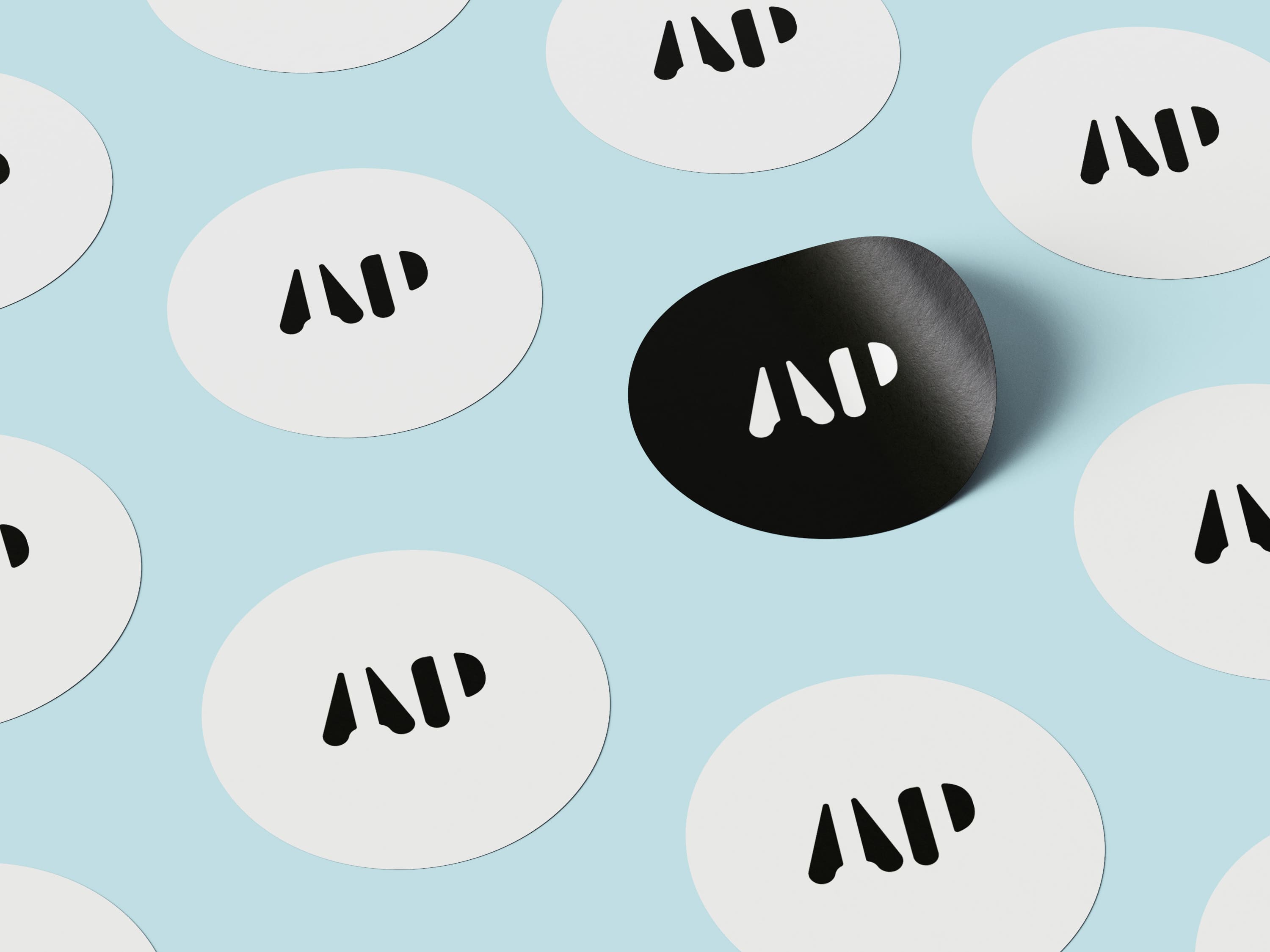 Créer un sticker minimaliste mais puissant